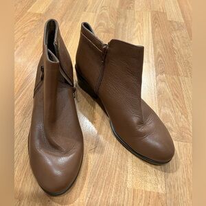 Aerosole brown leather booties sz 10